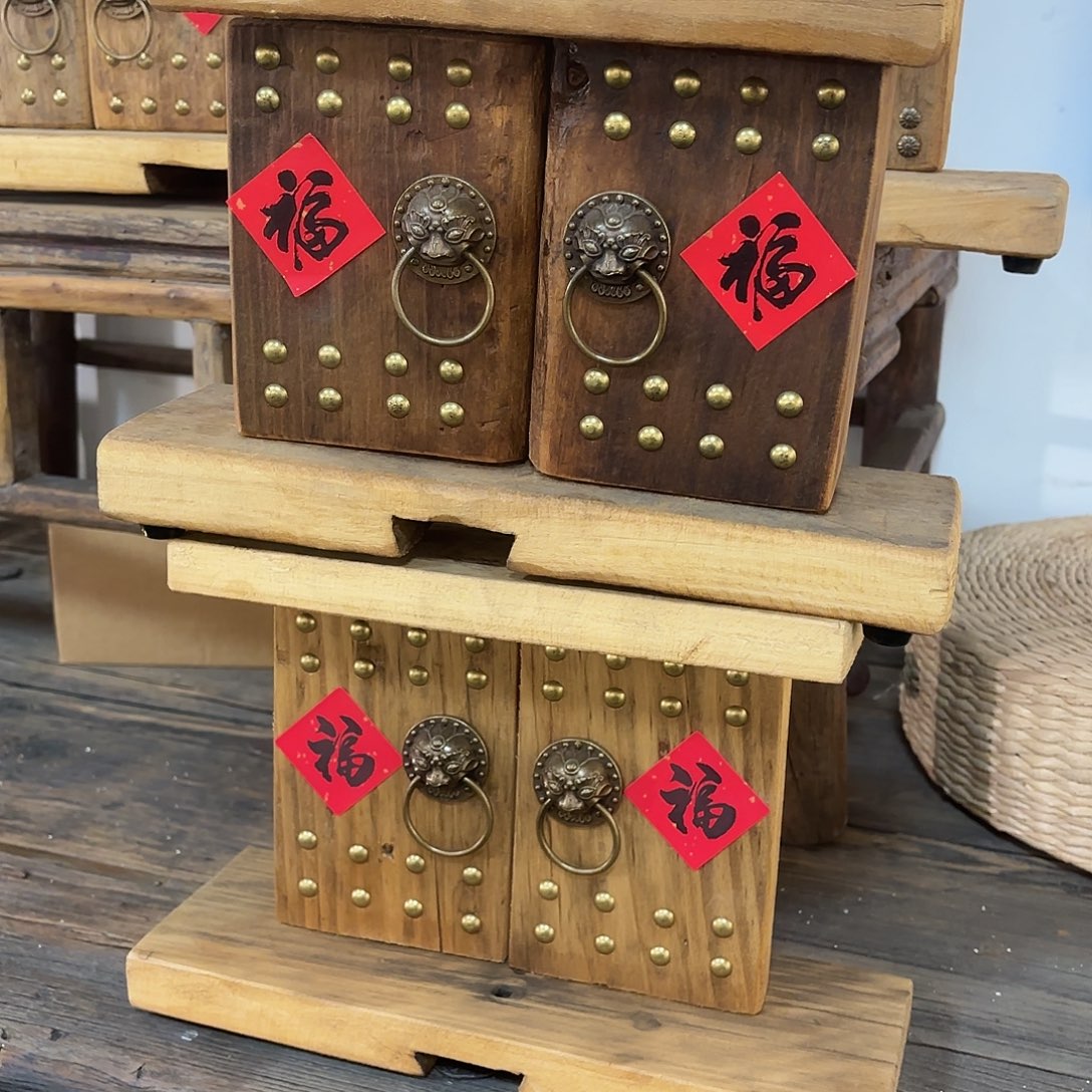 霞***具侘寂风老门板丙烯画