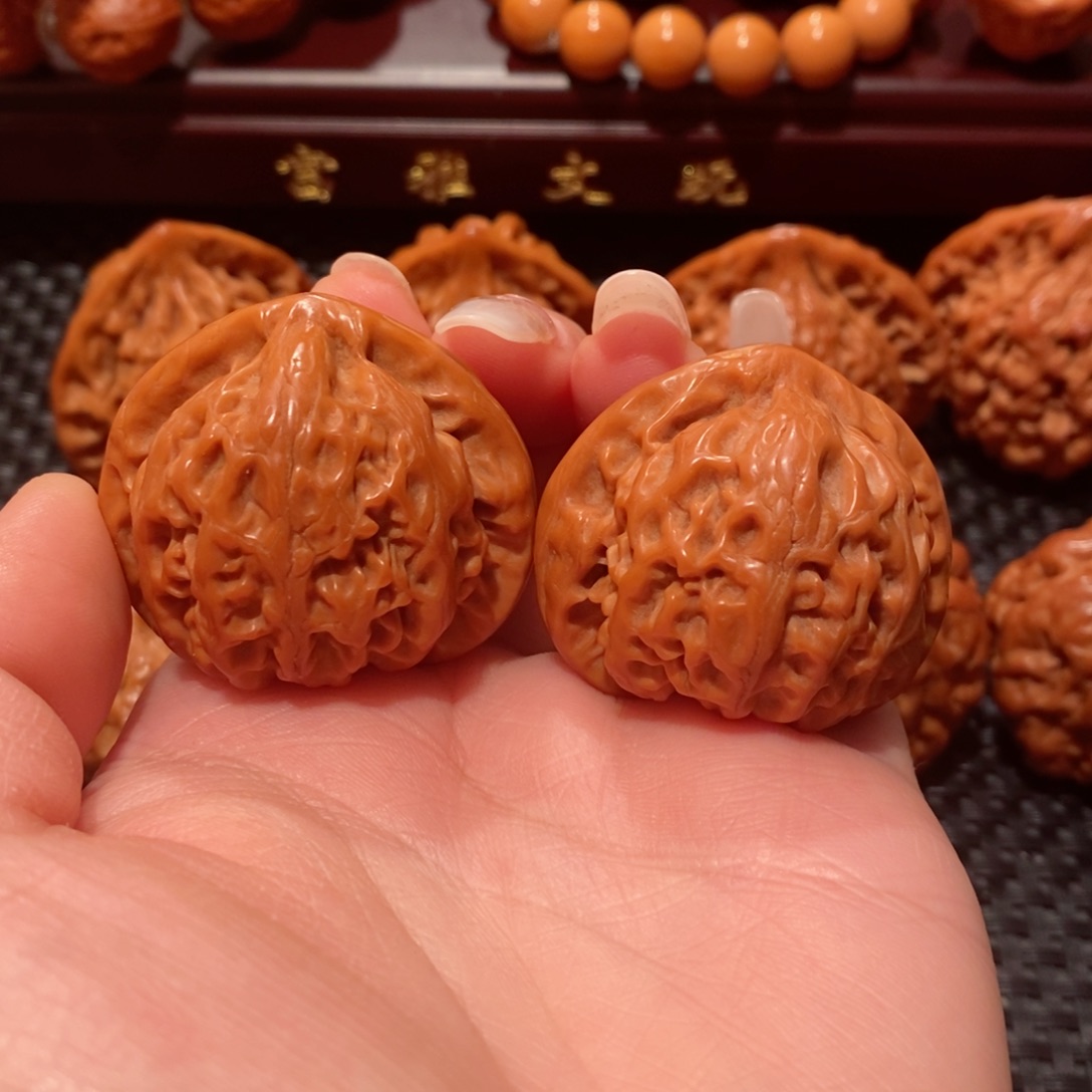 文玩核桃把件宫灯