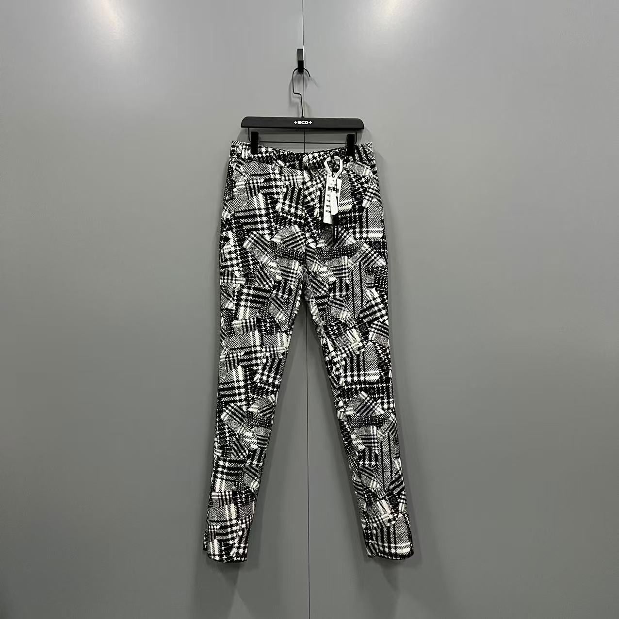 95新 LouisVuitton/路易威登 (ll) 黑白长裤 洗标没了bc005883