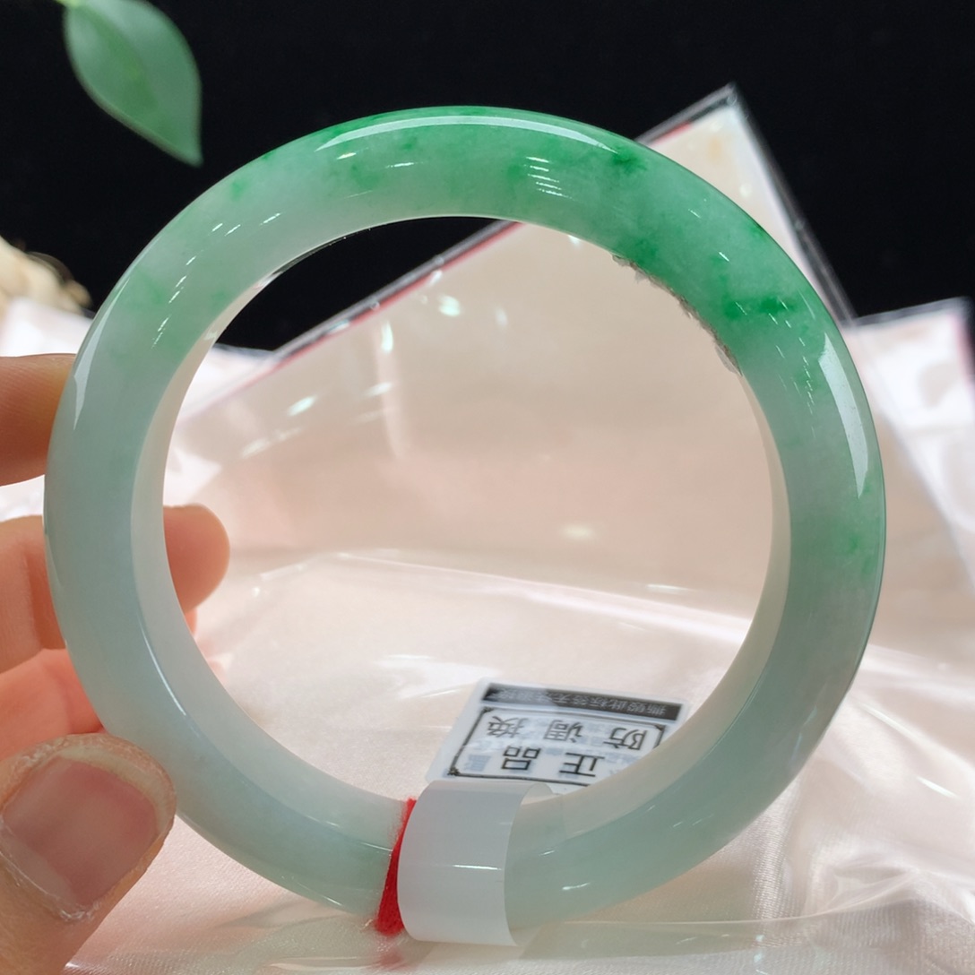 翡翠手镯未镶嵌111-0704