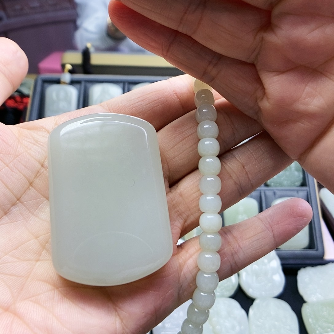 和田玉颈饰未镶嵌?***?