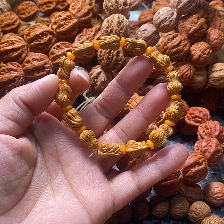 文玩核桃吊坠龙纹桃核花生