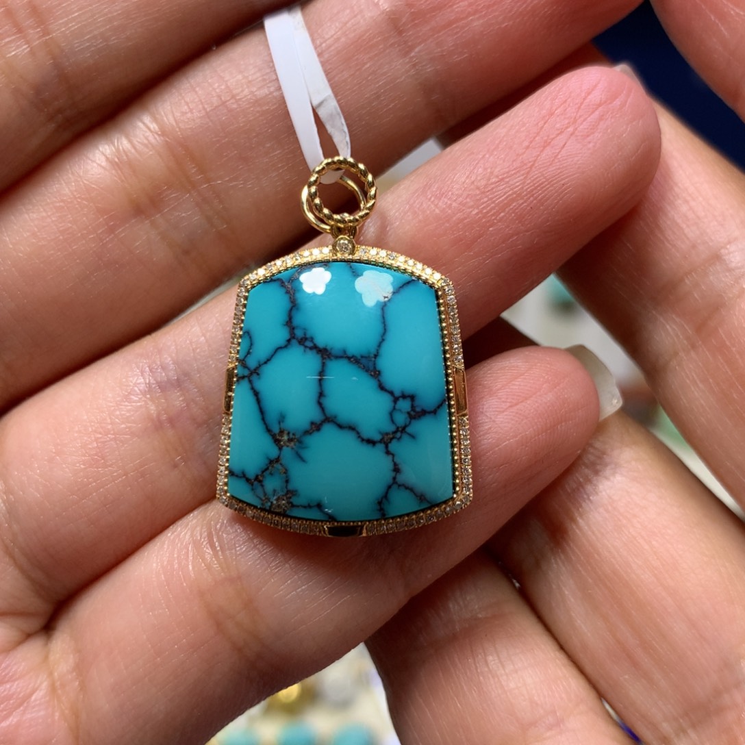 绿松石18K金镶嵌吊坠