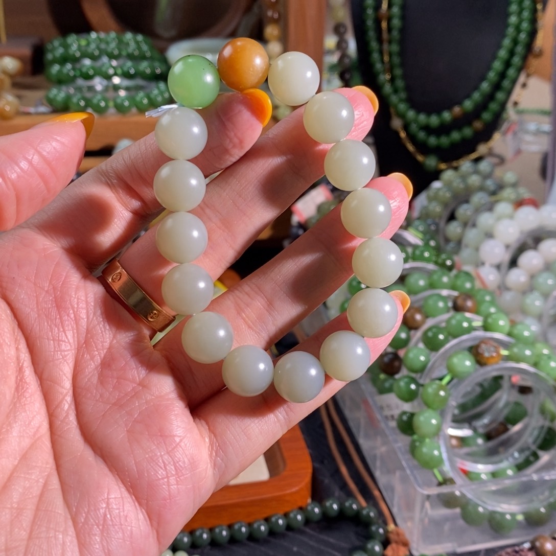 和田玉未镶嵌手链