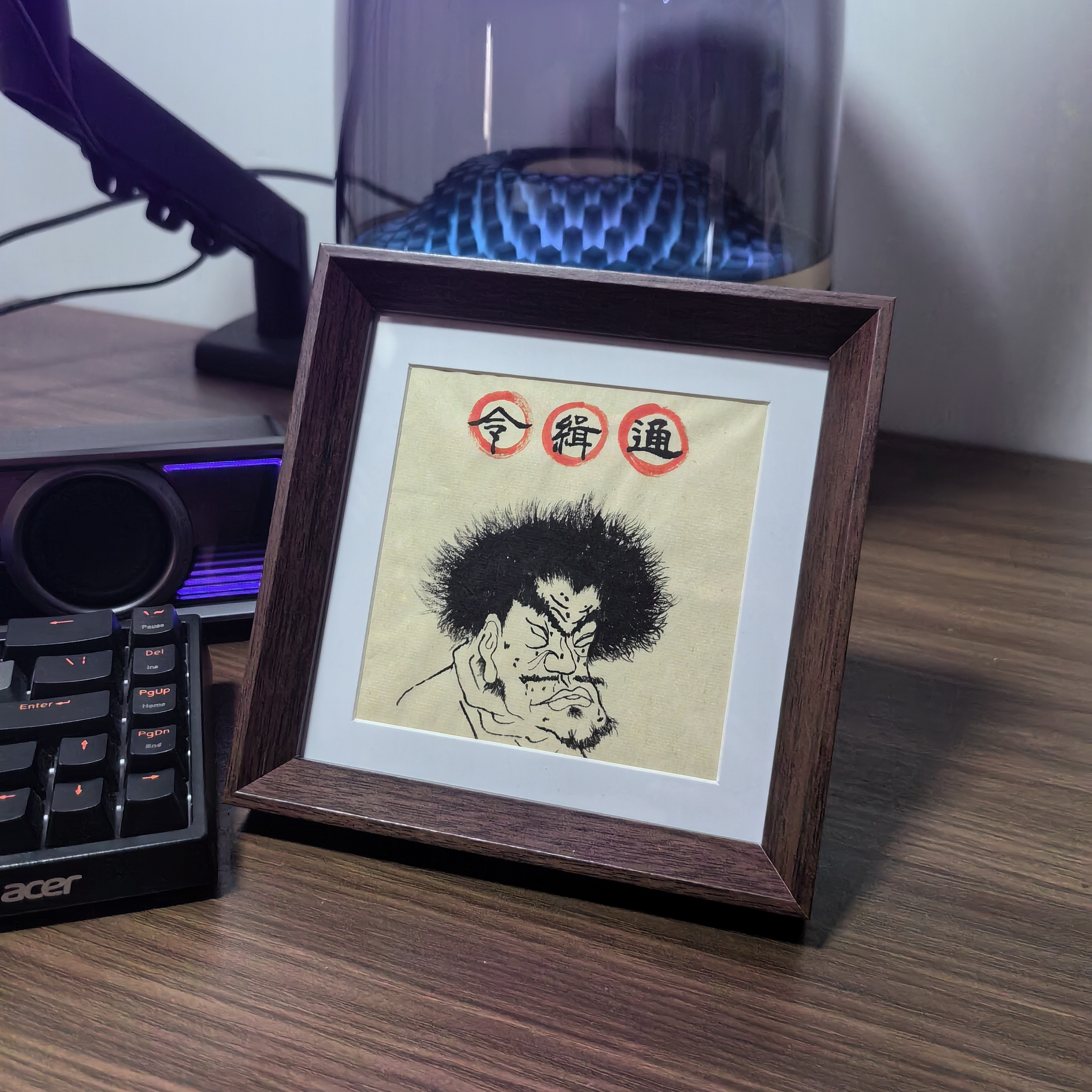 张麻子头像装饰花摆件17×17㎝