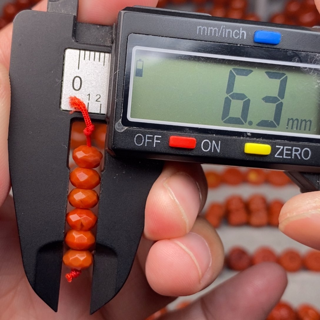 南红玛瑙配饰未镶嵌微瑕