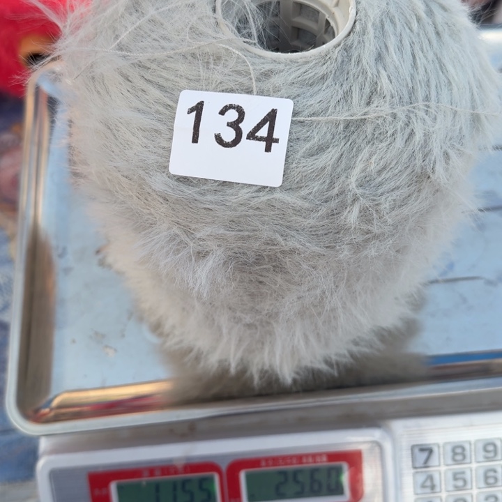 织绣134号浅灰色长毛貂