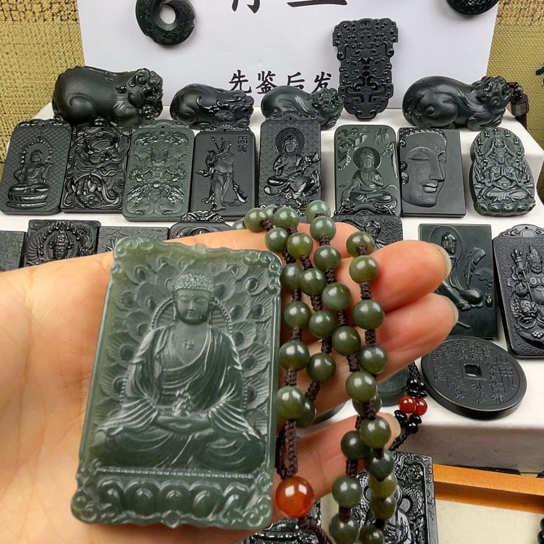 老***哥和田玉未镶嵌颈饰