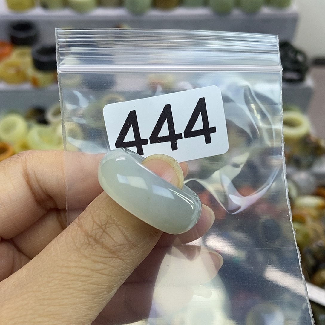 天***双蛇纹石玉未镶嵌戒指