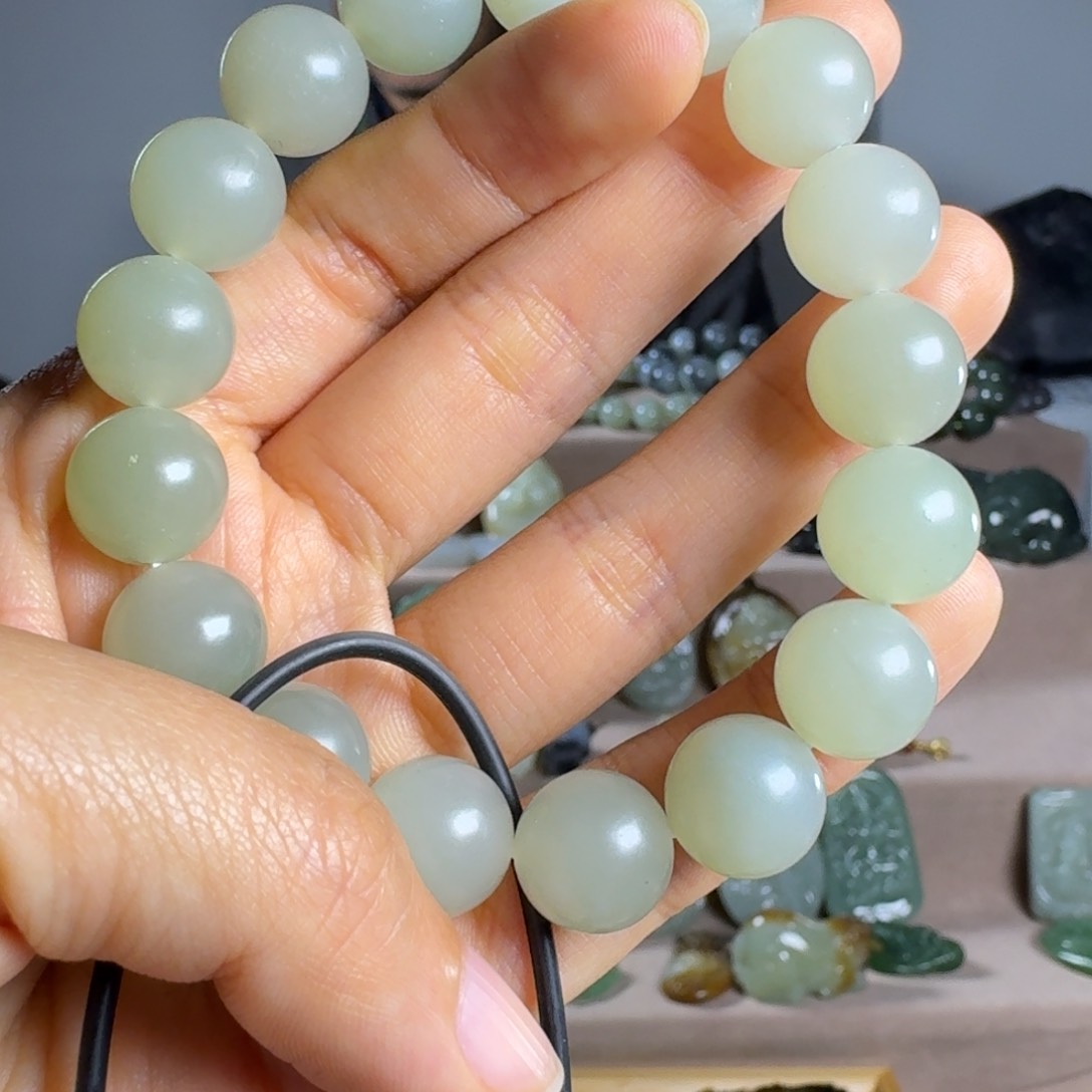 和田玉（糖玉）颈饰未镶嵌