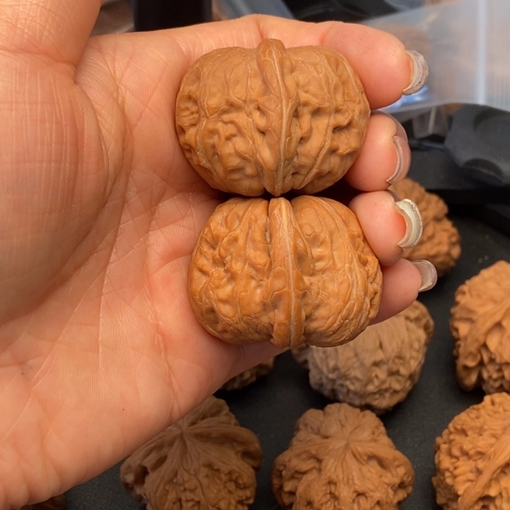 春***雨文玩核桃把件平谷元宝