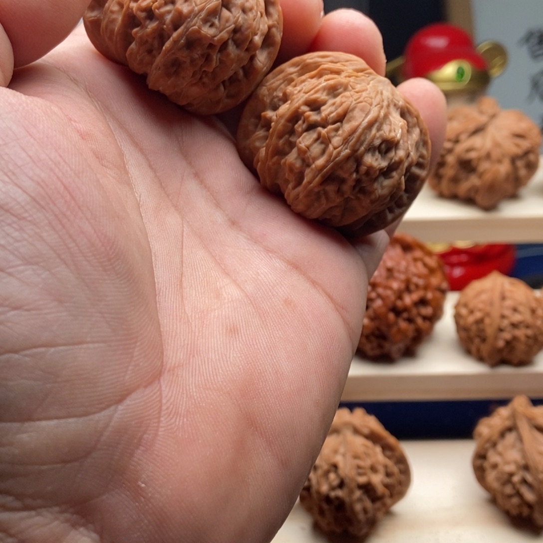 随***然木质类磨盘狮子头文玩核桃