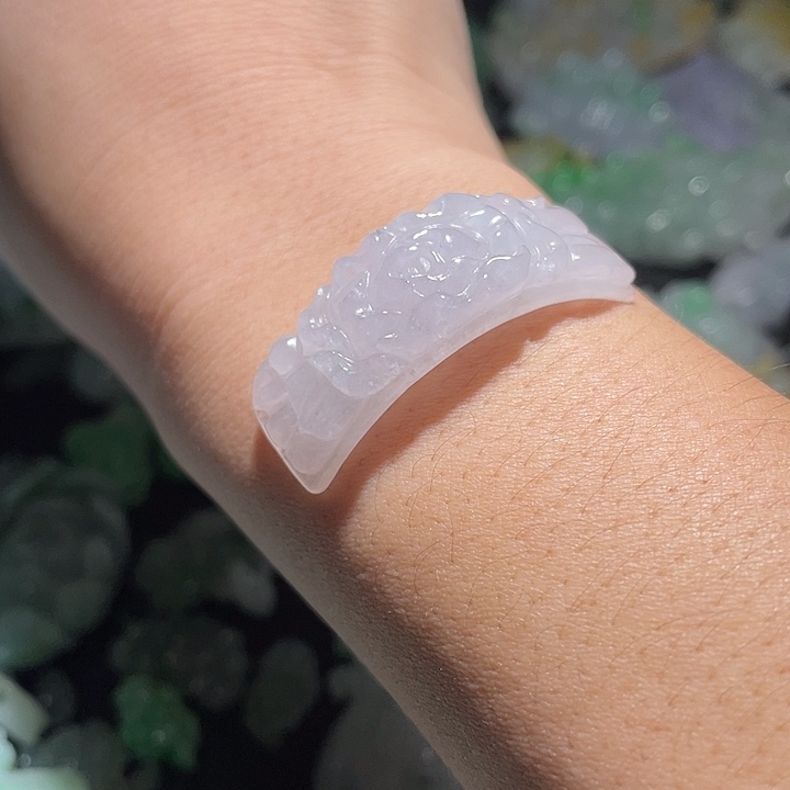 颈饰未镶嵌翡翠天