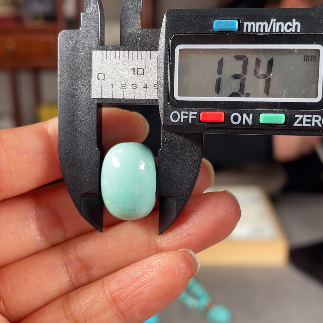 绿松石颈饰未镶嵌