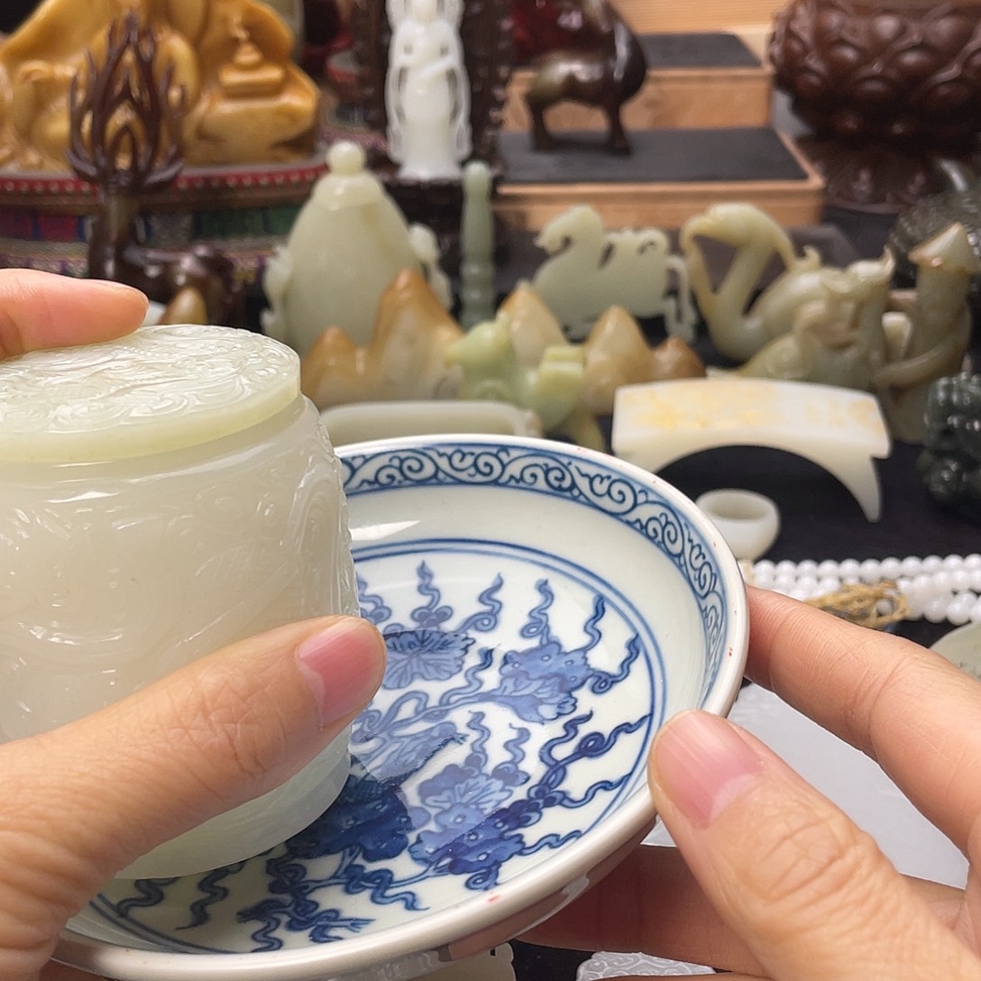 文***3瓷片新号开播磁盘一个摆件