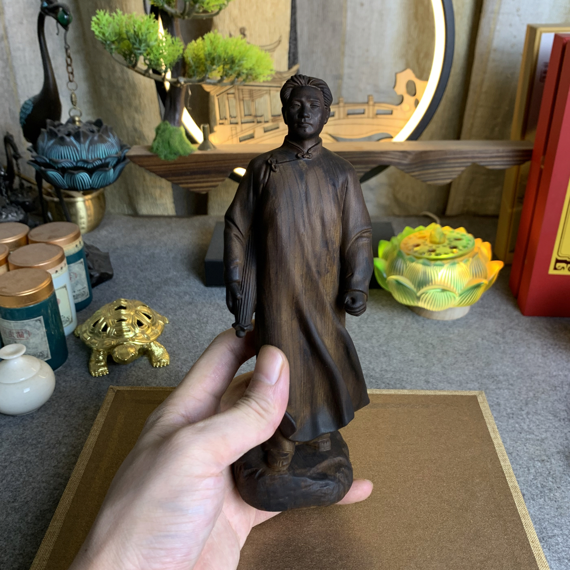 高货哦 太行崖柏雷击木20x7公分毛爷爷手摆件