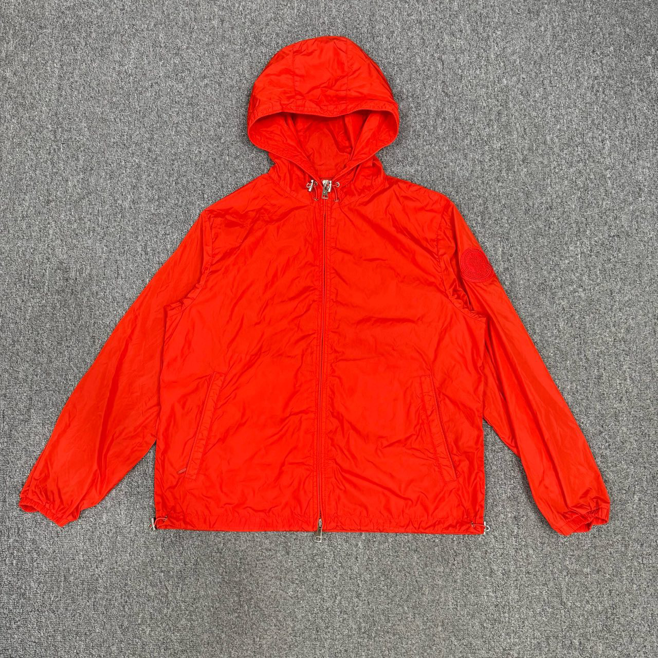 99新 MONCLER 13486107 蒙口 橙色手臂徽标logo冲锋衣外套 1码