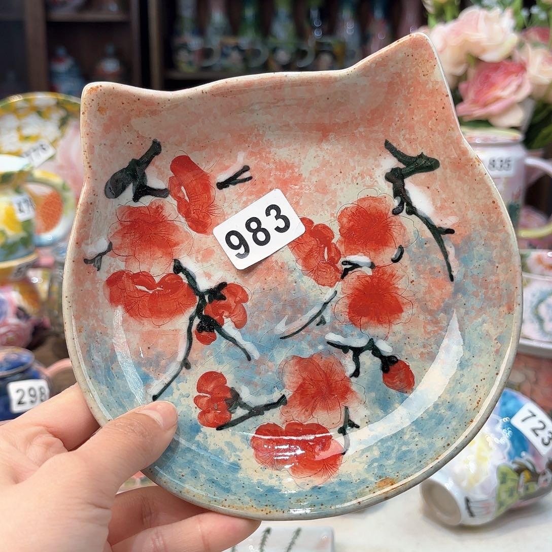 瓷片兔兔好e a l l l l l l l l l l