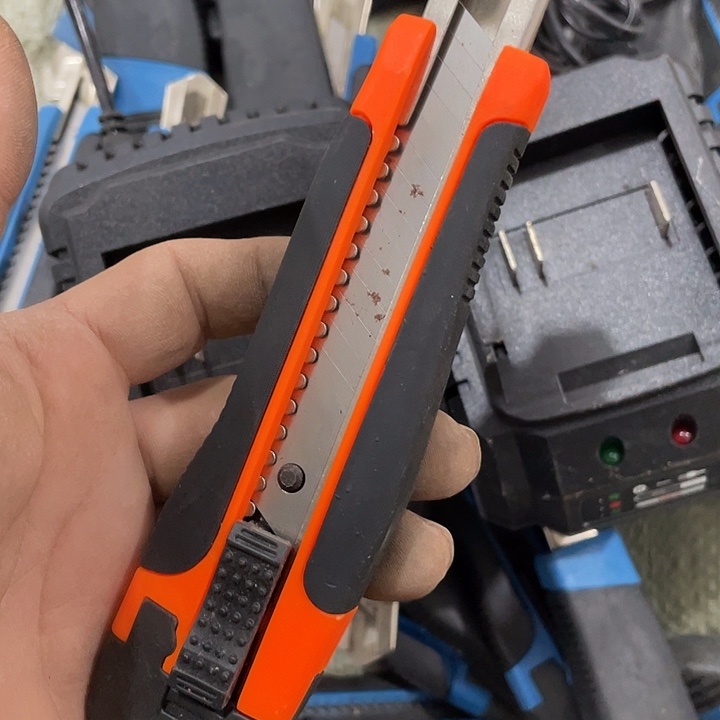 牧田款充电器两个一单