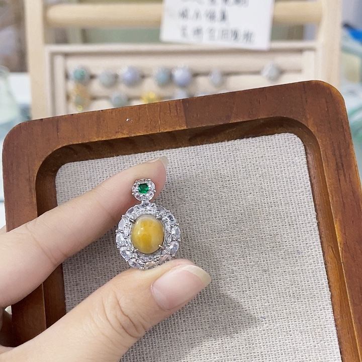 翡翠未镶嵌颈饰天然翡翠Ａ货