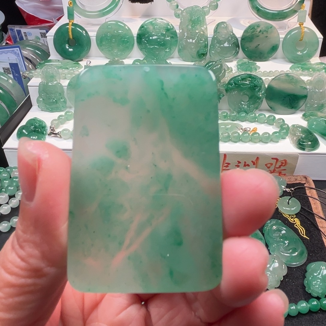 石英质玉吊坠(不含链)合金