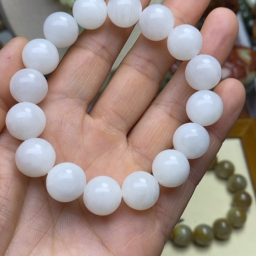 【闪购商品】未镶嵌手链和田玉加****！