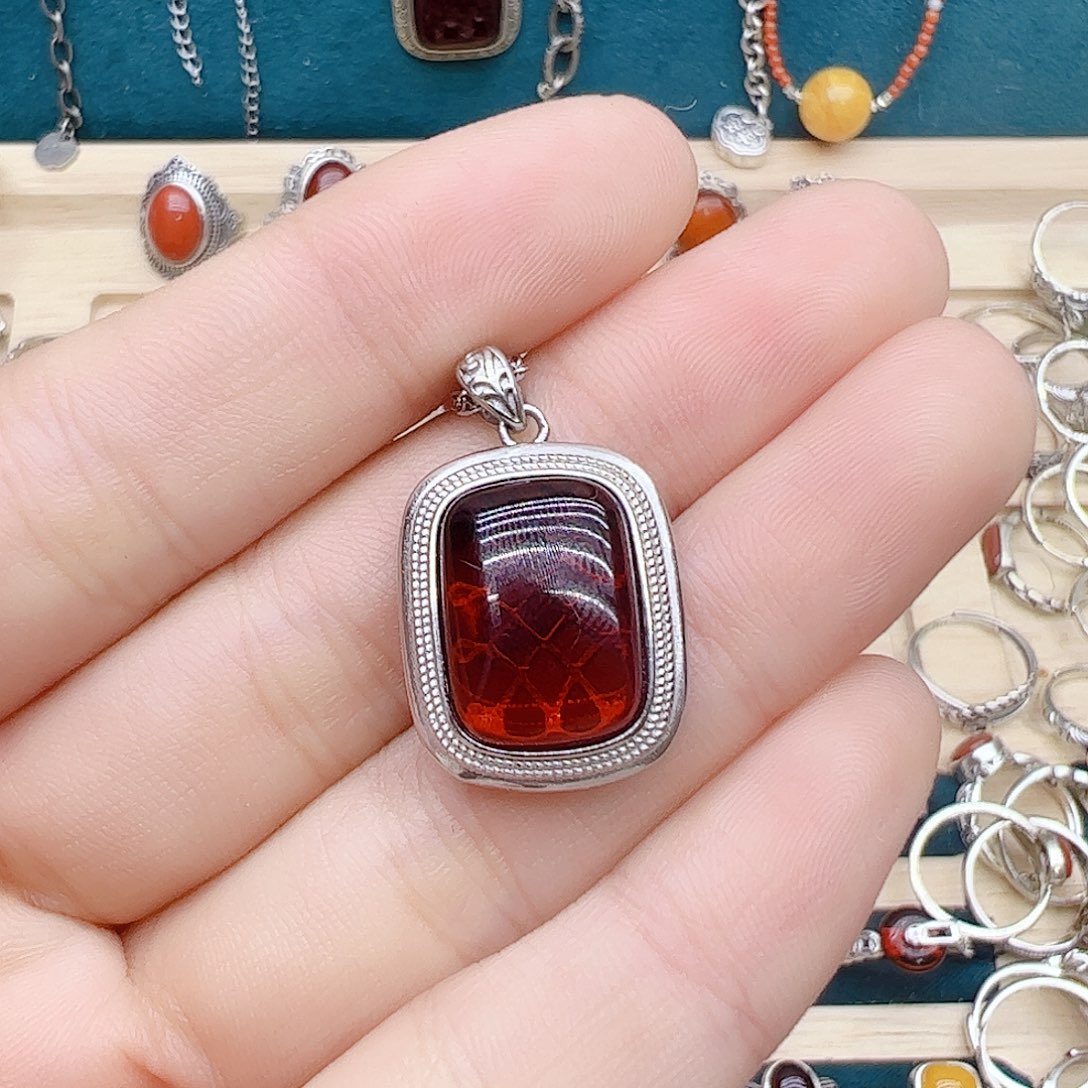 血珀颈饰银S925镶嵌天然