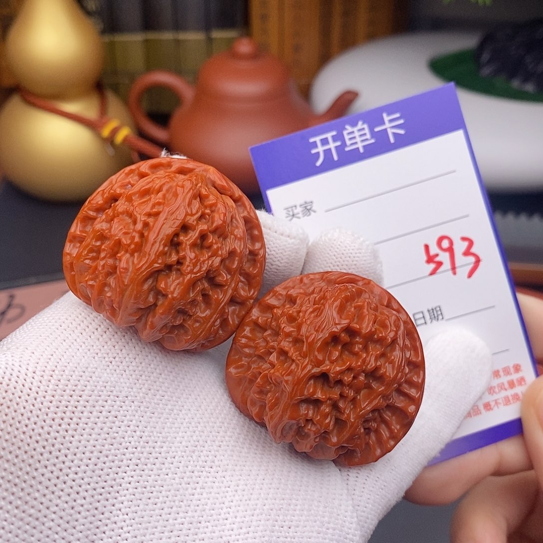 文玩核桃把件40三角白593