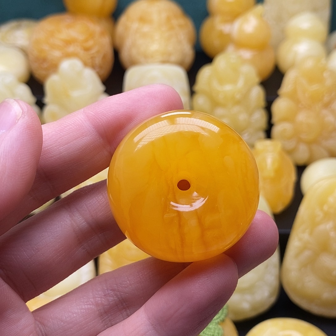 琥珀颈饰未镶嵌琥珀蜜蜡吊坠