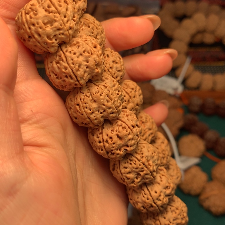 金刚菩提手串于****?23尺寸六瓣