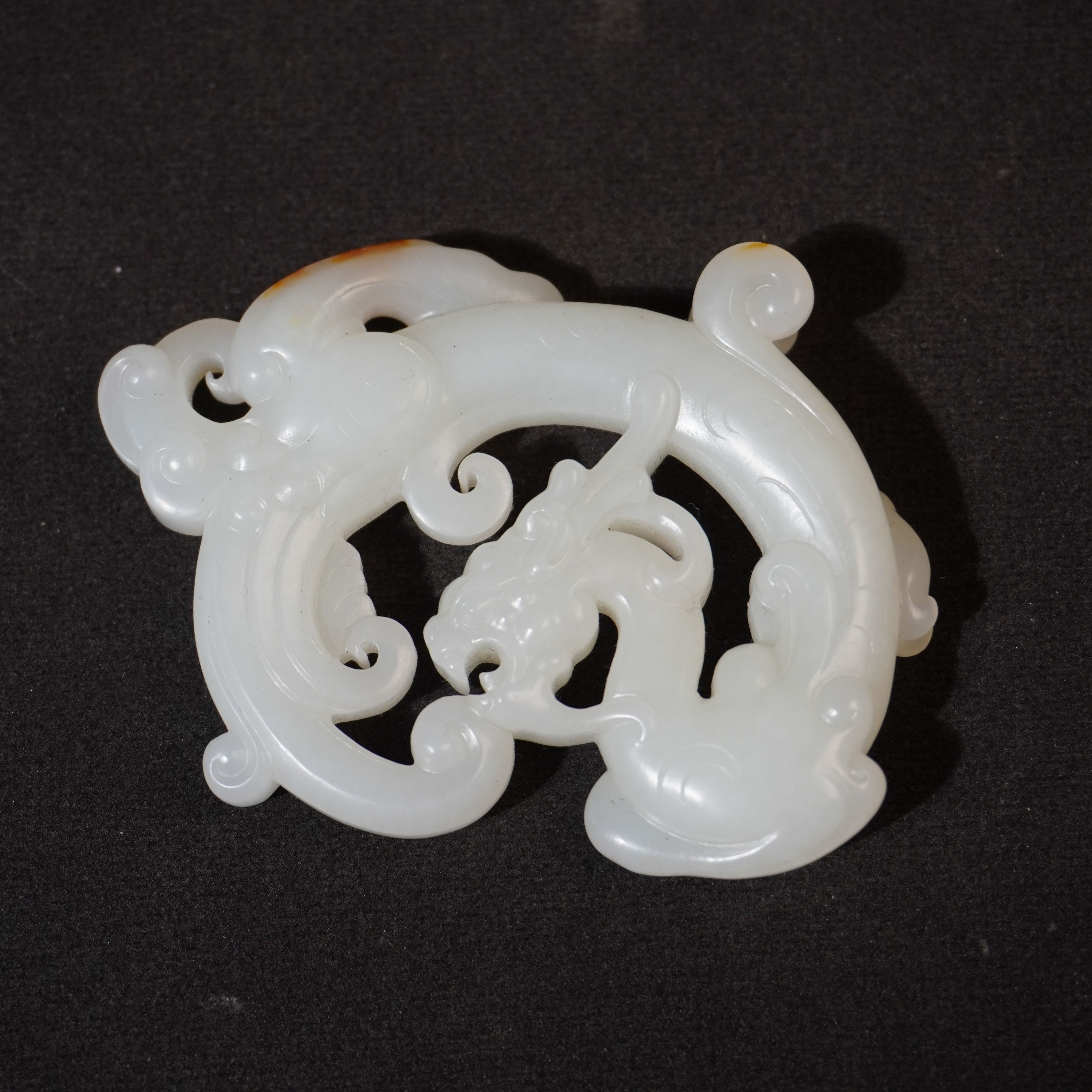 3NG3  清 和田玉螭龙佩