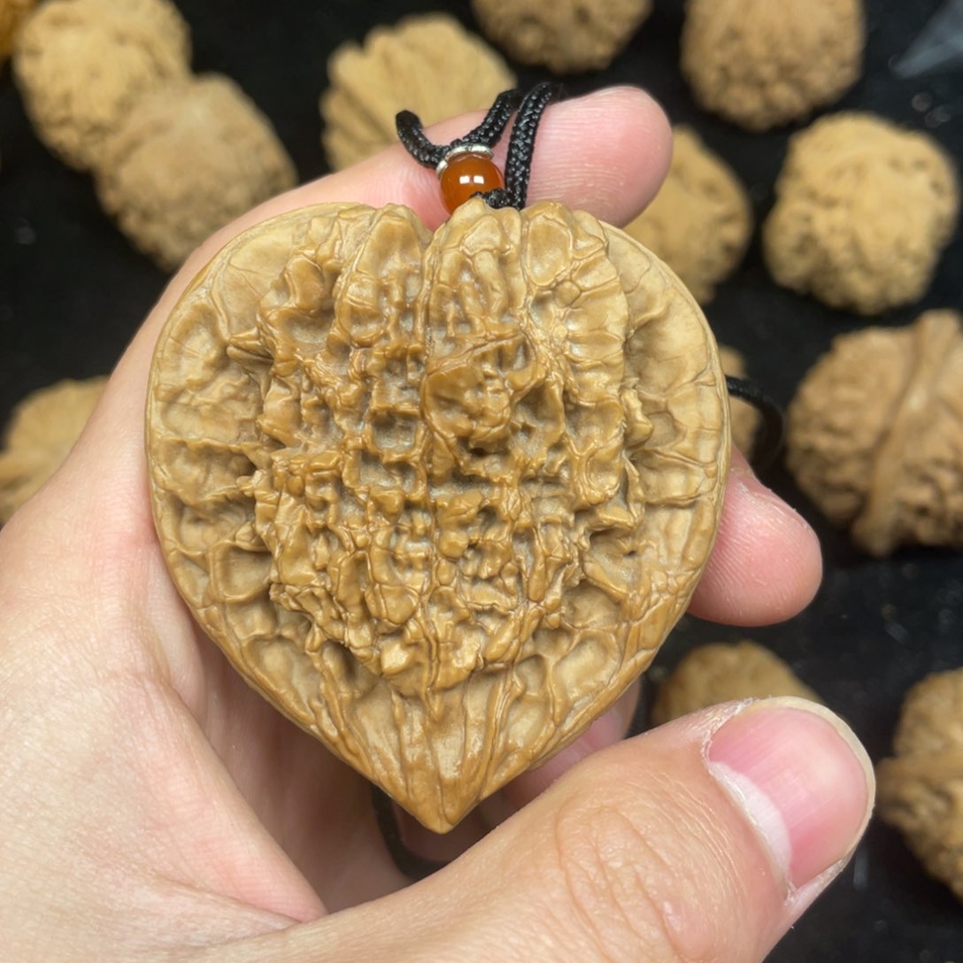 文玩核桃把件核桃心