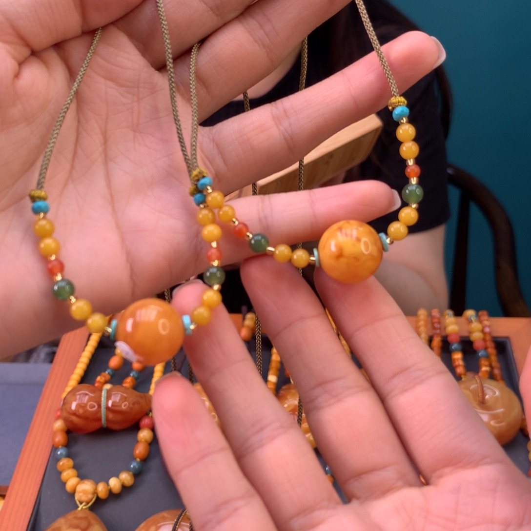 蜜蜡未镶嵌颈饰多样性发一