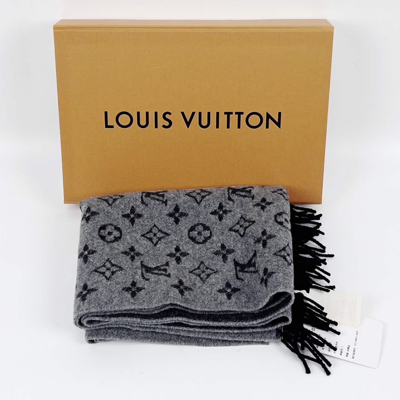 99新 LouisVuitton/路易威登 经典老花满印围巾 全新 sz0019