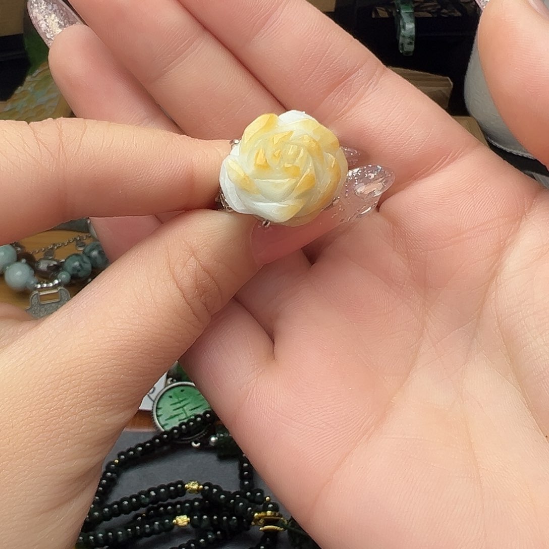 翡翠吊坠(赠链)未镶嵌吊坠12