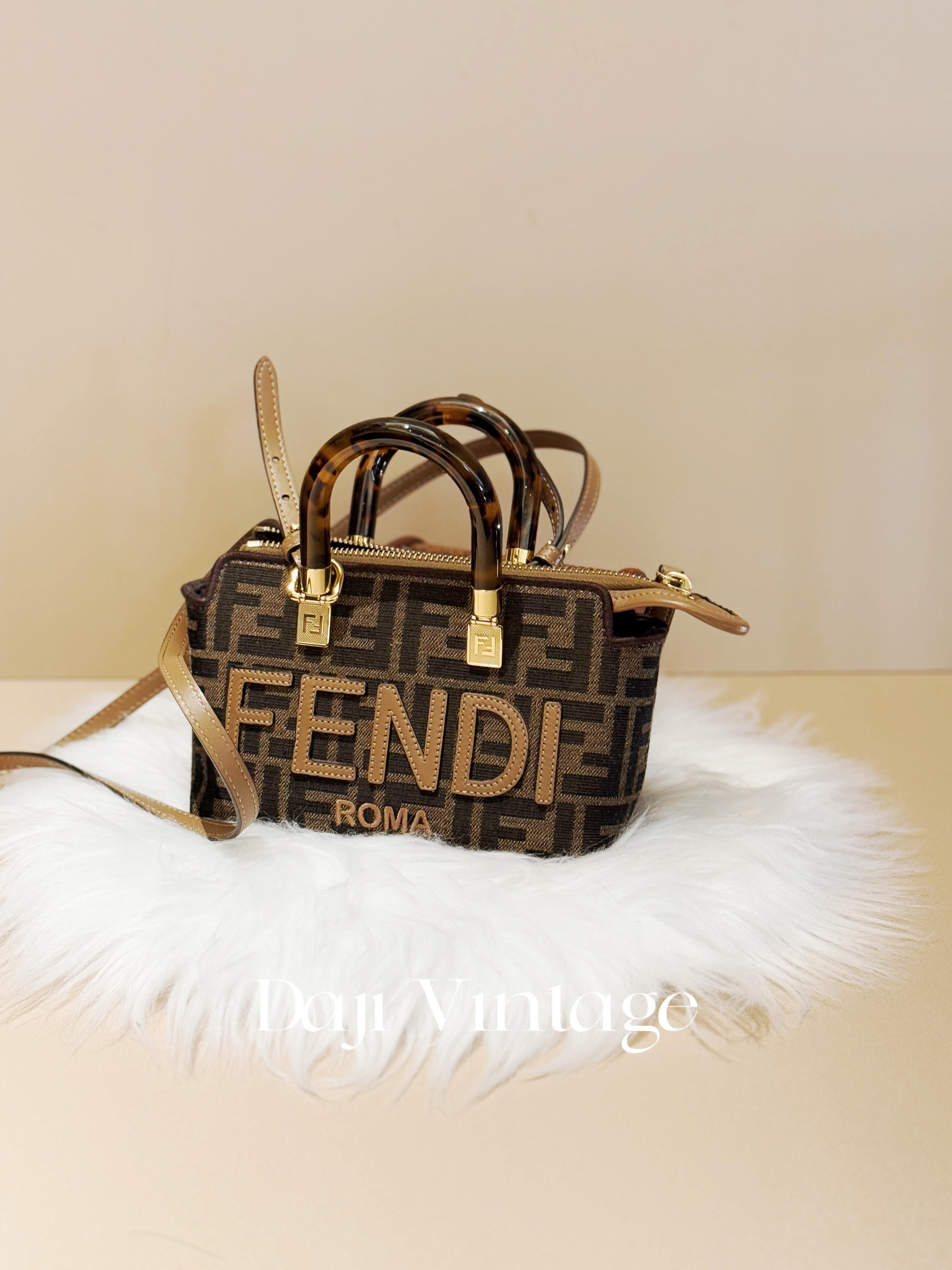 99新  大吉中古/fendi芬迪波士顿bythewaymini斜挎包