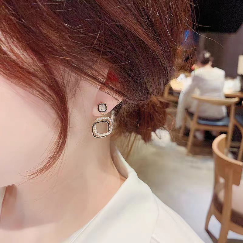 铜合金耳饰 小香风轻奢时尚百搭简约个性韩版耳饰ZSA1100