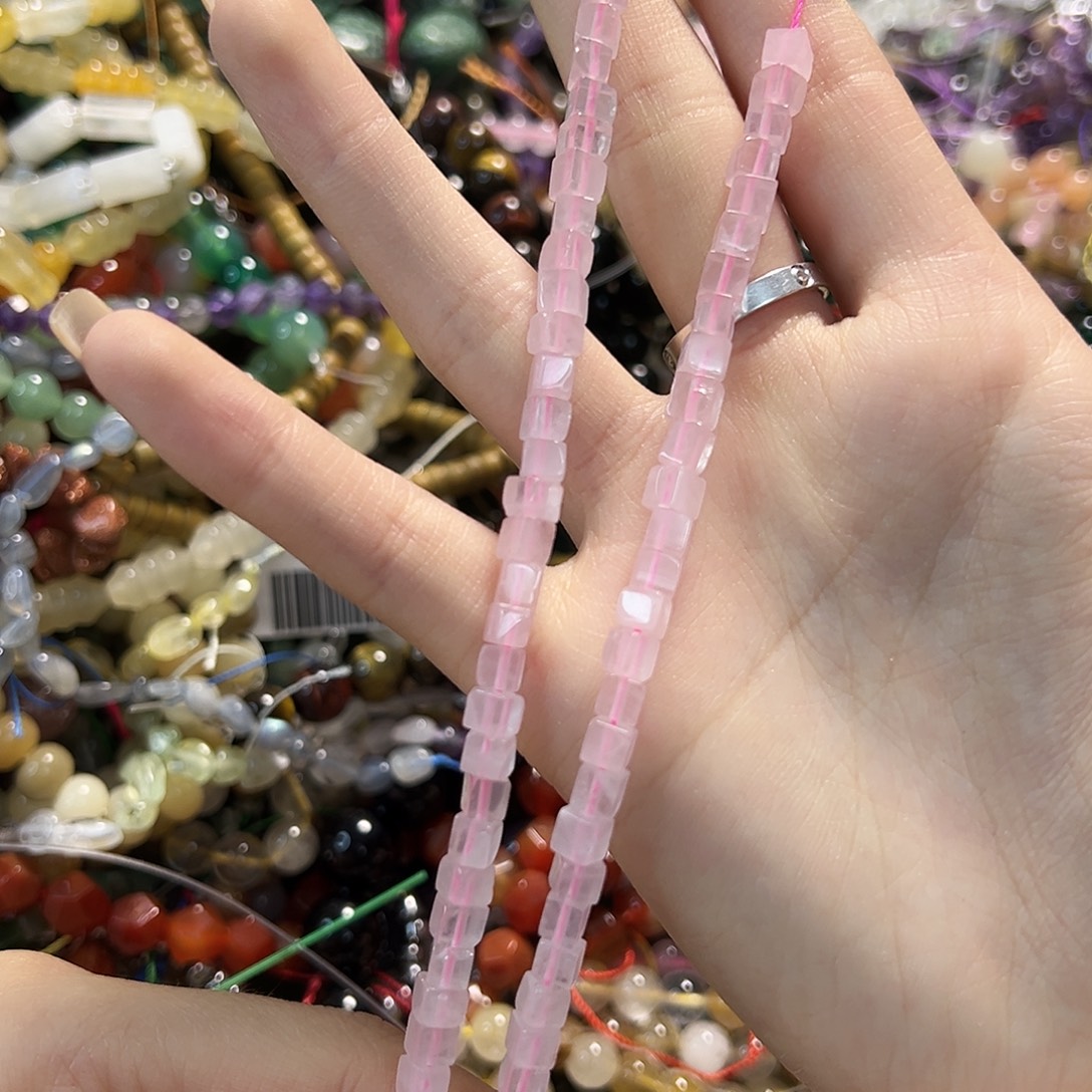 玛瑙/玉髓未镶嵌珠宝半成品粉水方糖卡4一条