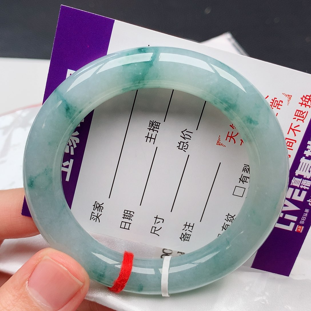 翡翠手镯未镶嵌天然翡翠手镯