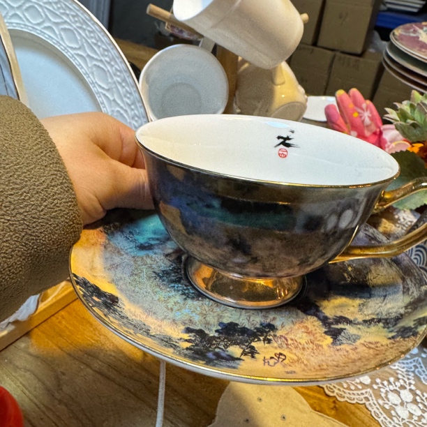 低骨瓷油画款咖啡杯