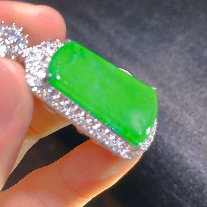 【闪购商品】翡翠颈饰银S925镶嵌翡翠