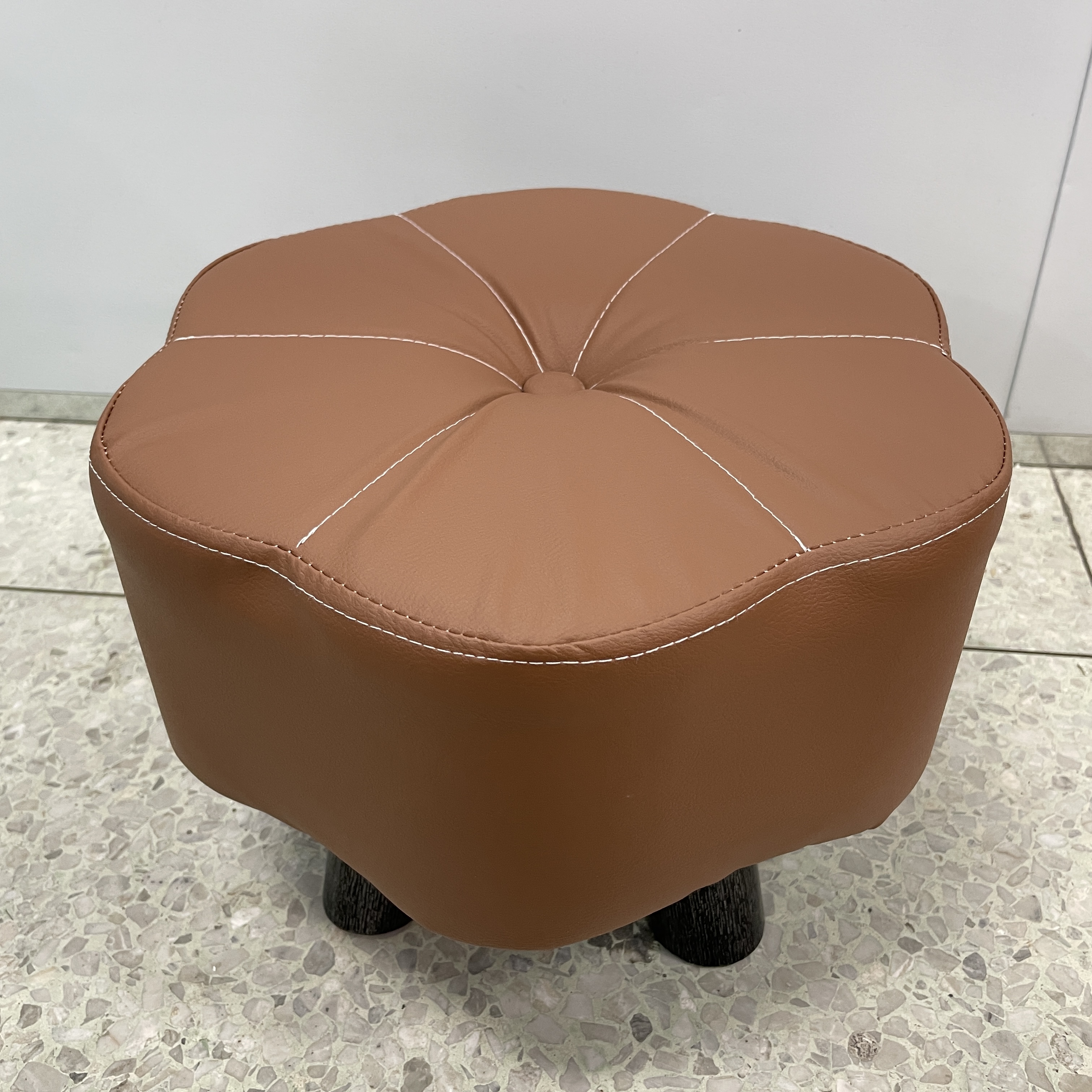 小凳子家用矮凳客厅茶几凳沙发脚凳儿童坐墩实木创意花朵凳