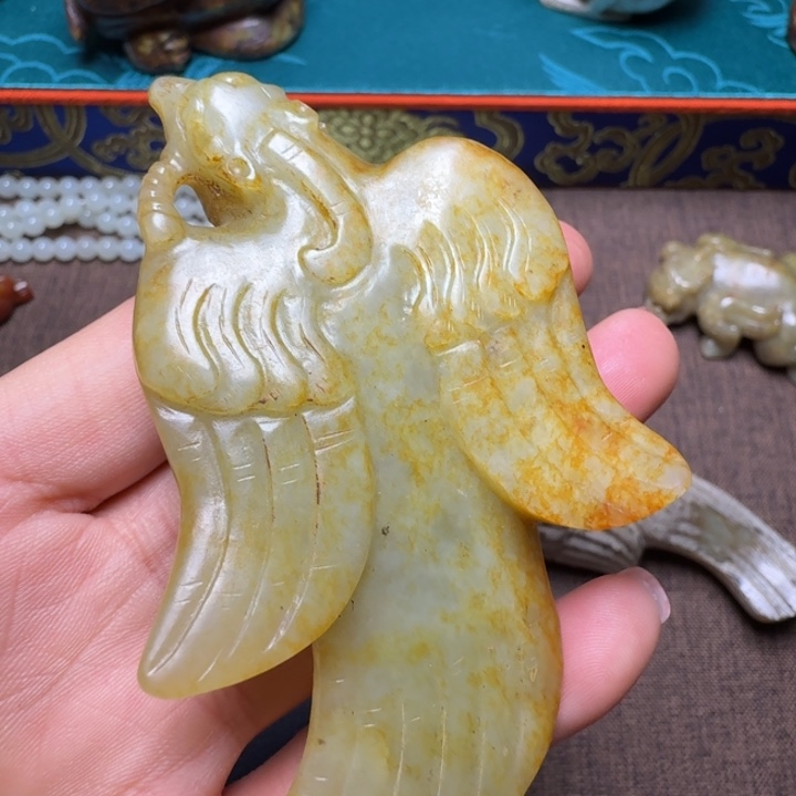 大***沙和田玉（糖玉）未镶嵌颈饰