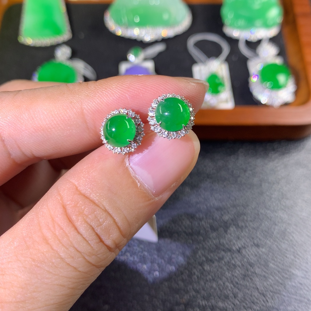 翡翠18K金镶嵌耳饰翡翠