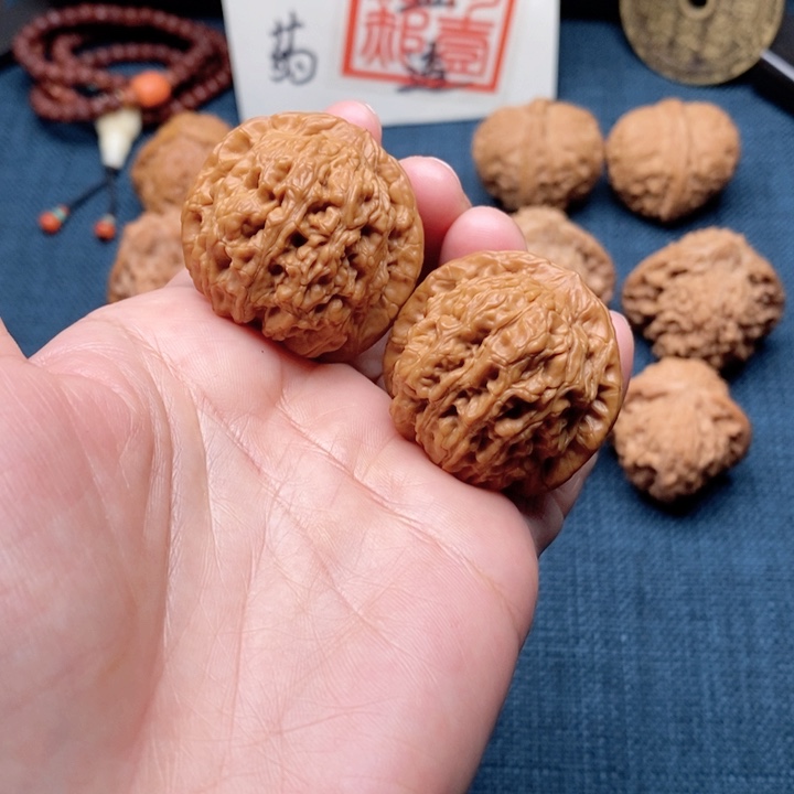 桃核吊坠兴隆血麒麟36