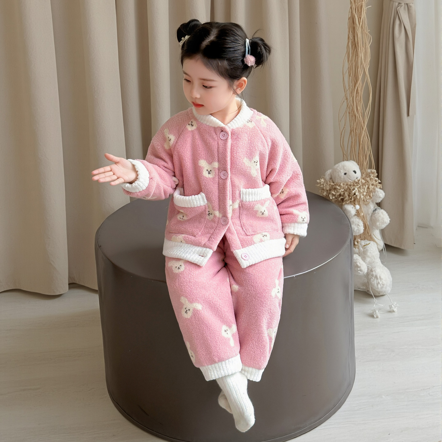 女童珊瑚绒睡衣冬季儿童女孩加厚保暖家居服女宝宝拉布布保暖套装