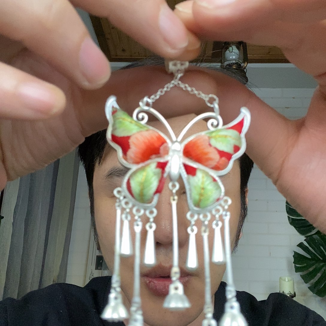 刺绣刺绣蝴蝶一个