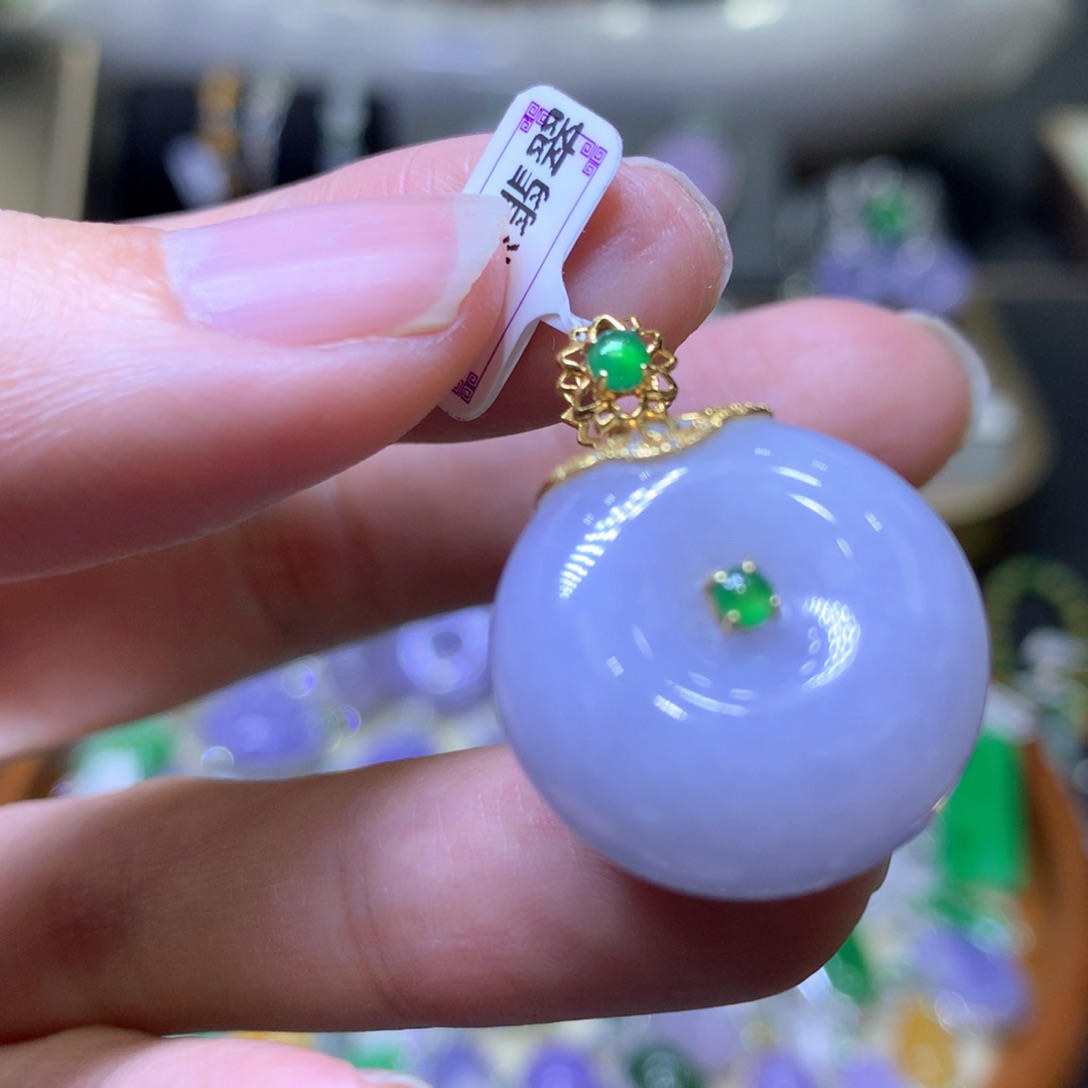 【闪购商品】翡翠颈饰18K金镶嵌翡翠吊坠项链