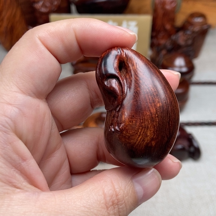 花梨木类端景台乾坤袋