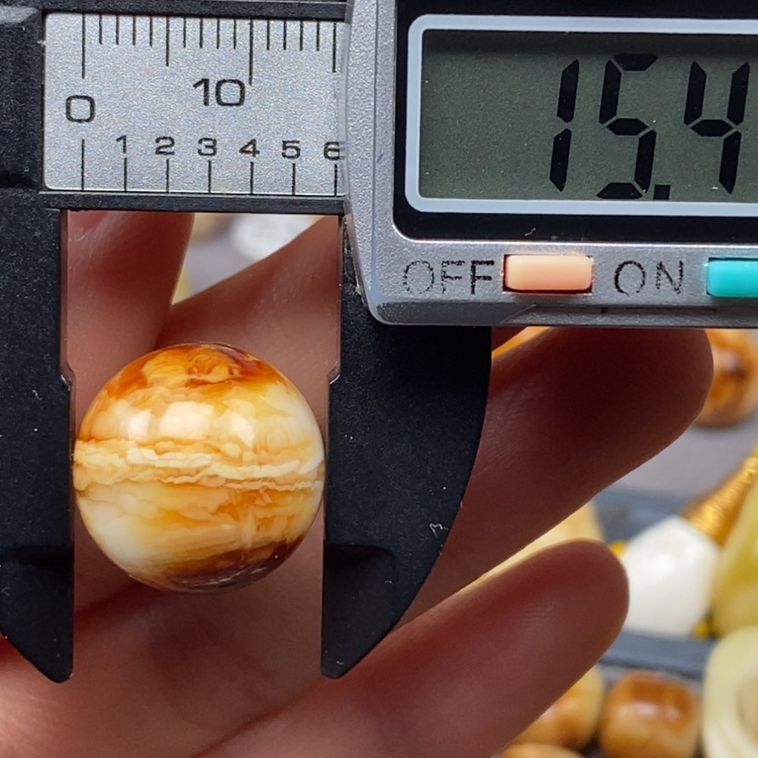 琥珀未镶嵌耳饰圆珠
